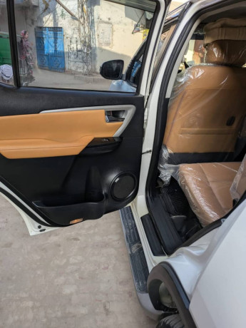 toyota-fortuner-sigma-2020-28-diesel-mint-condition-big-9