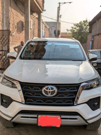 toyota-fortuner-sigma-2020-28-diesel-mint-condition-big-0
