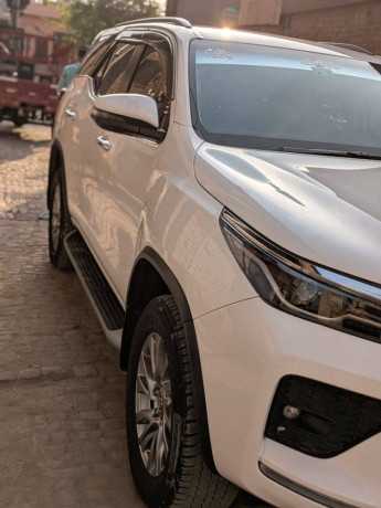 toyota-fortuner-sigma-2020-28-diesel-mint-condition-big-3