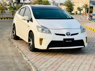 toyota-prius-2013