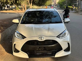 toyota-yaris-2021