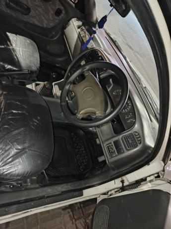 suzuki-baleno-2005-model-big-3