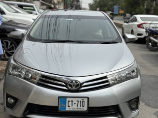 toyota-corolla-altis-grande-18-2014