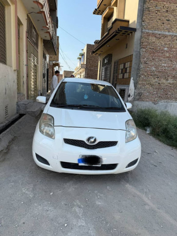 vitz-2010-model-islambad-auction-full-shower-for-fresh-look-big-8