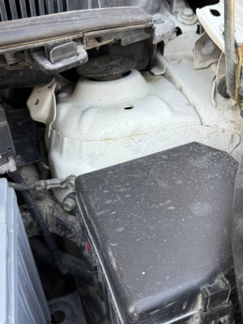 vitz-2010-model-islambad-auction-full-shower-for-fresh-look-big-9
