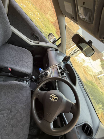 vitz-2010-model-islambad-auction-full-shower-for-fresh-look-big-4