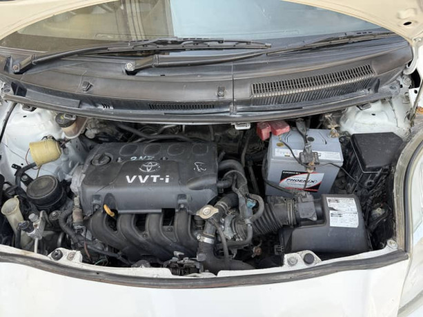 vitz-2010-model-islambad-auction-full-shower-for-fresh-look-big-3