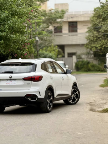 mg-hs-phev-zero-meter-big-4