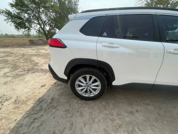 toyota-corolla-cross-2024-model-big-7