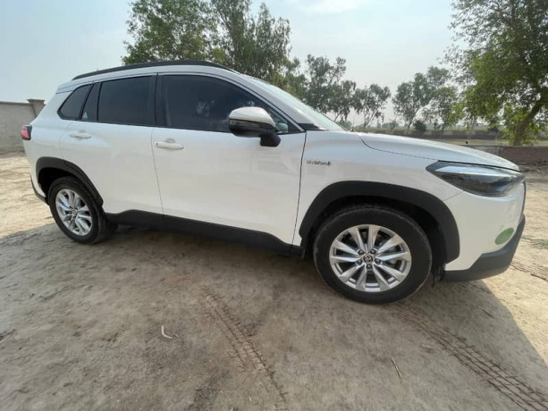 toyota-corolla-cross-2024-model-big-6
