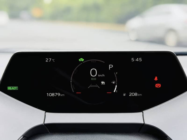toyota-prius-2023-big-12