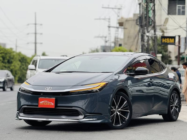 toyota-prius-2023-big-3