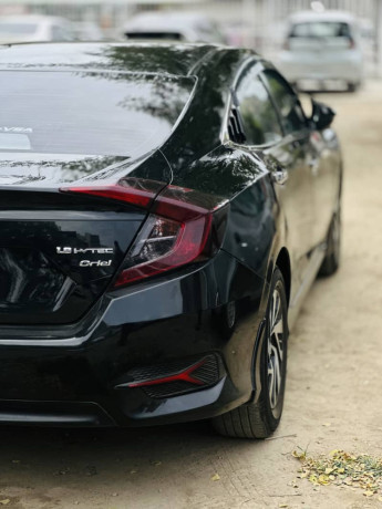 civic-oriel-18-big-8