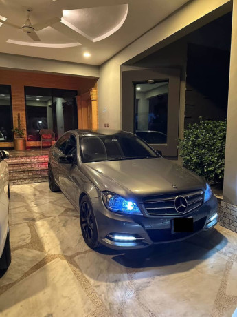 mercedes-benz-c-class-c250-2011-big-0