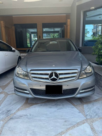 mercedes-benz-c-class-c250-2011-big-3