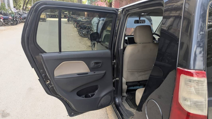suzuki-wagon-r-2014-big-11