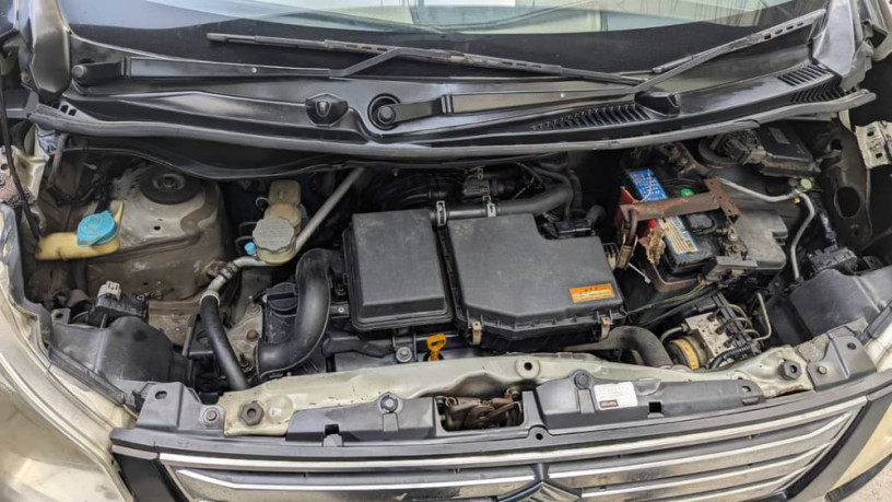 suzuki-wagon-r-2014-big-14