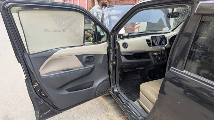 suzuki-wagon-r-2014-big-10