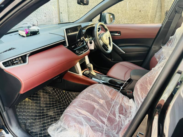 toyota-corolla-cross-18-hev-x-2024-big-5