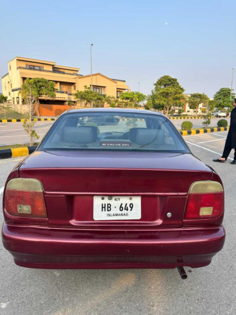 suzuki-baleno-2004-big-3