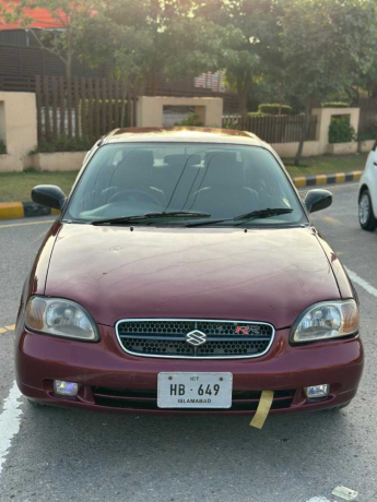 suzuki-baleno-2004-big-1