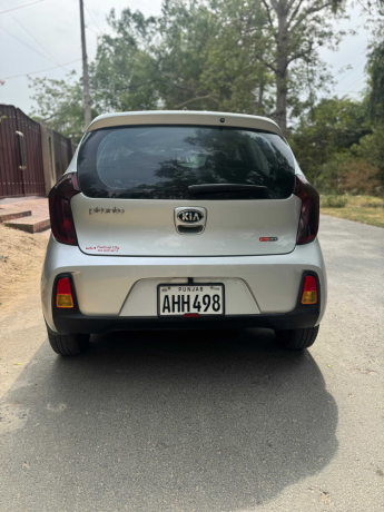 kia-picanto-10-mt-big-5