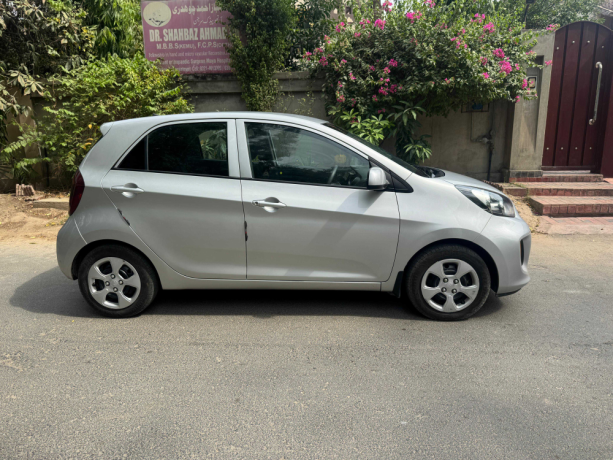 kia-picanto-10-mt-big-1