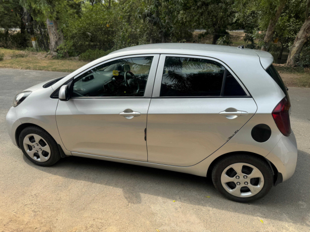 kia-picanto-10-mt-big-2
