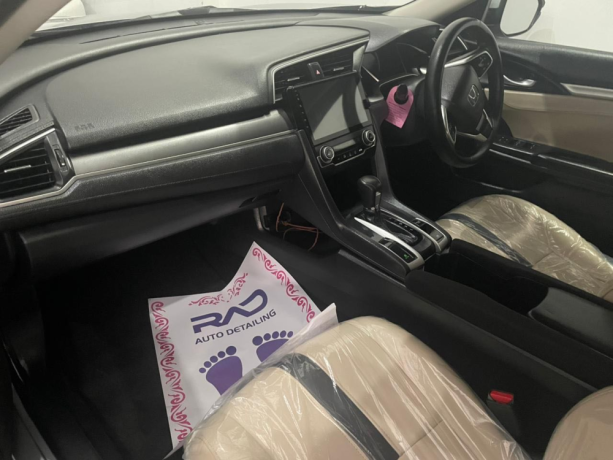 honda-civic-18-i-vtec-cvt-big-3