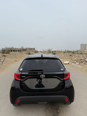 toyota-yaris-hatchback-g-10-big-6