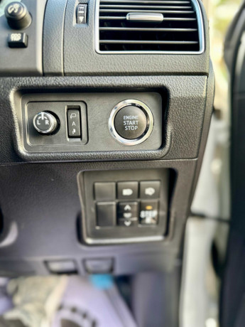 toyota-prado-tx-l-package-27-big-10