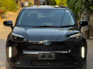 toyota-yaris-cross-hybrid-x