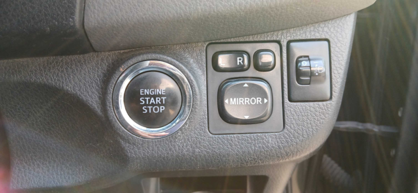 toyota-vitz-f-m-package-10-big-11