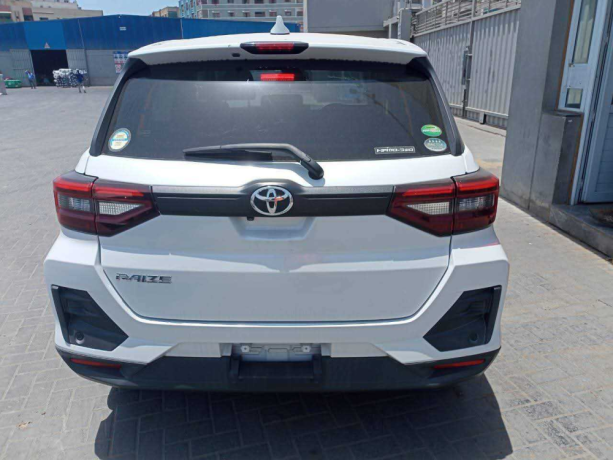 toyota-raize-xs-big-15