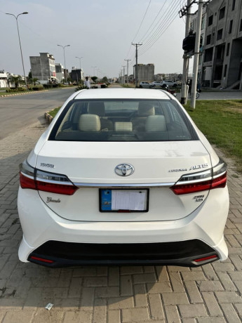 toyota-corolla-altis-grande-cvt-i-18-big-6