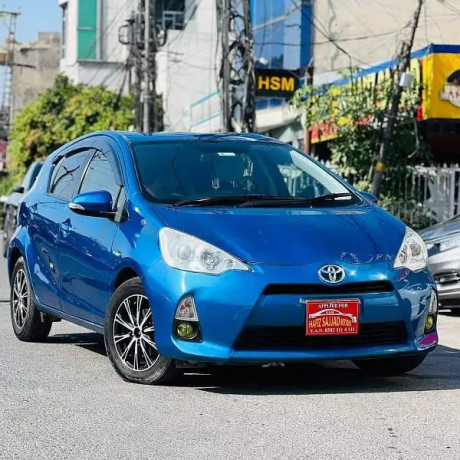 toyota-aqua-s-package-2014-big-0