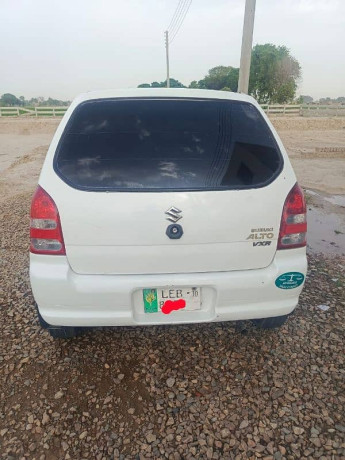 suzuki-alto-2010-big-14