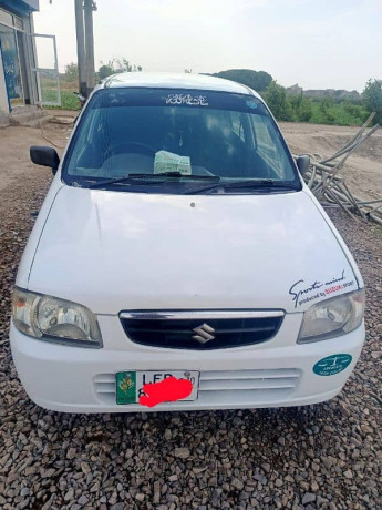 suzuki-alto-2010-big-13