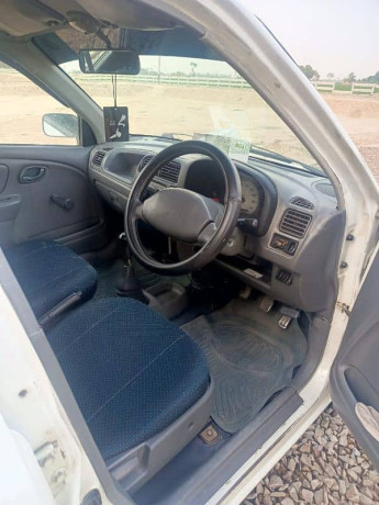suzuki-alto-2010-big-8