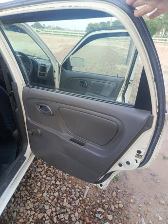 suzuki-alto-2010-big-7