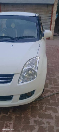 suzuki-swift-2018-big-0