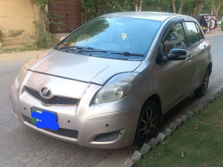 toyota-vitz-2010