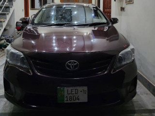 toyota-corolla-gli-2012-red-wine-color