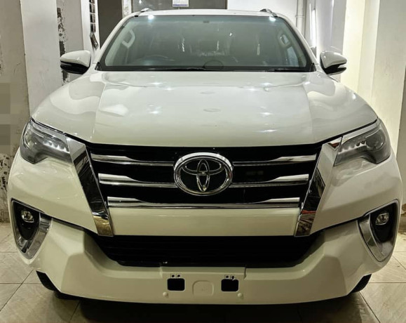 toyota-sigma-2018-model-big-0