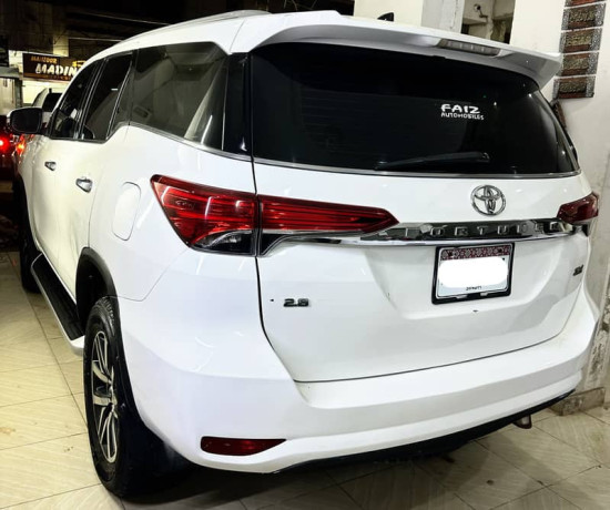 toyota-sigma-2018-model-big-5