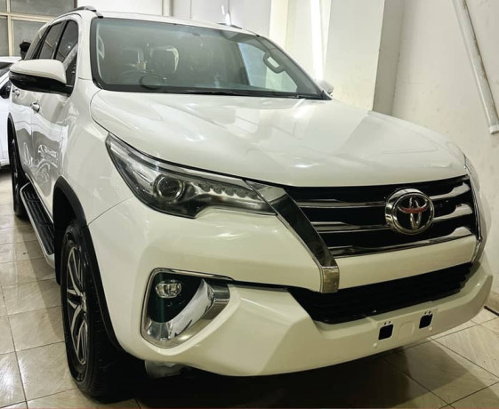 toyota-sigma-2018-model-big-1