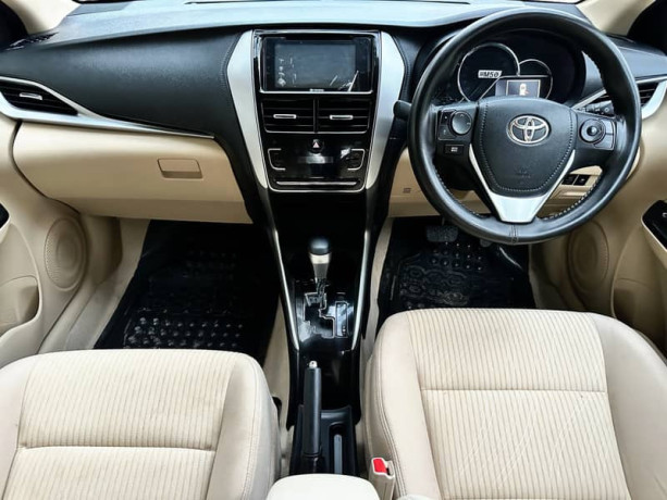 toyota-yaris-ativ-15-2022-big-3