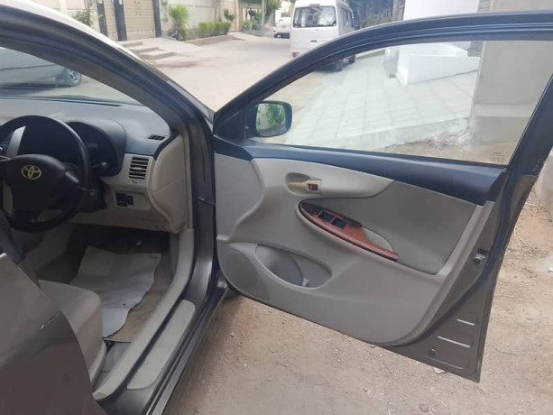 toyota-corolla-gli-16-2014-big-2