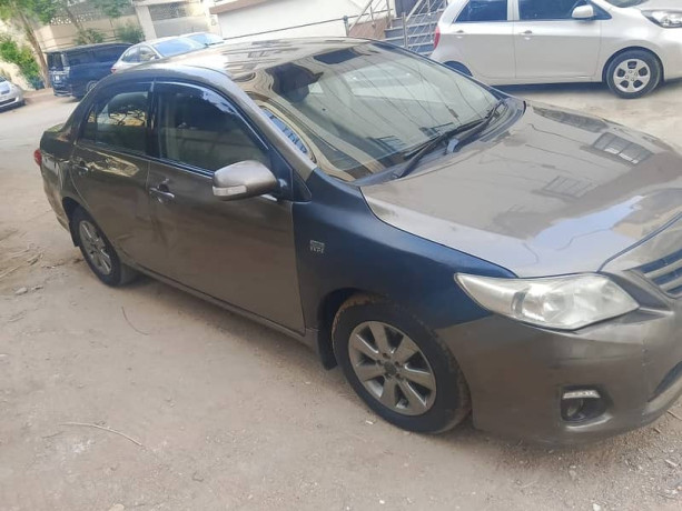 toyota-corolla-gli-16-2014-big-6