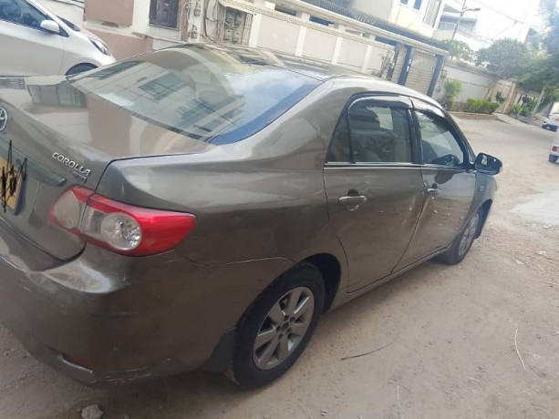 toyota-corolla-gli-16-2014-big-12